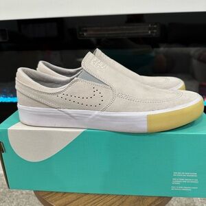 Nike - Janikowski Slip Ons - Size 10